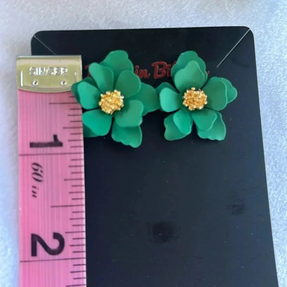 3 for $13 New three-dimensional green gold spring summer flower stud earrings